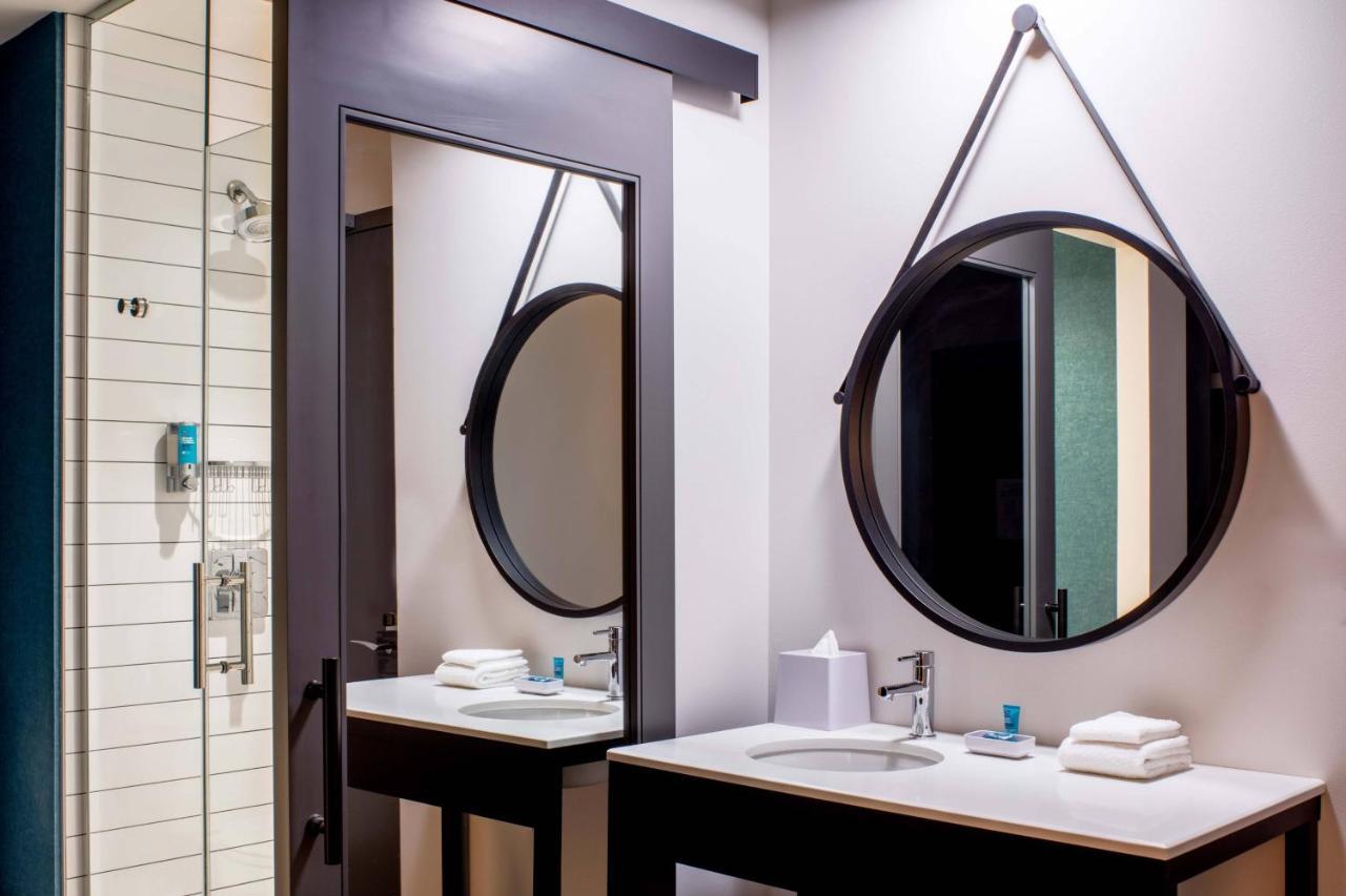 Chambre Lit King-Size - Vue sur Ville