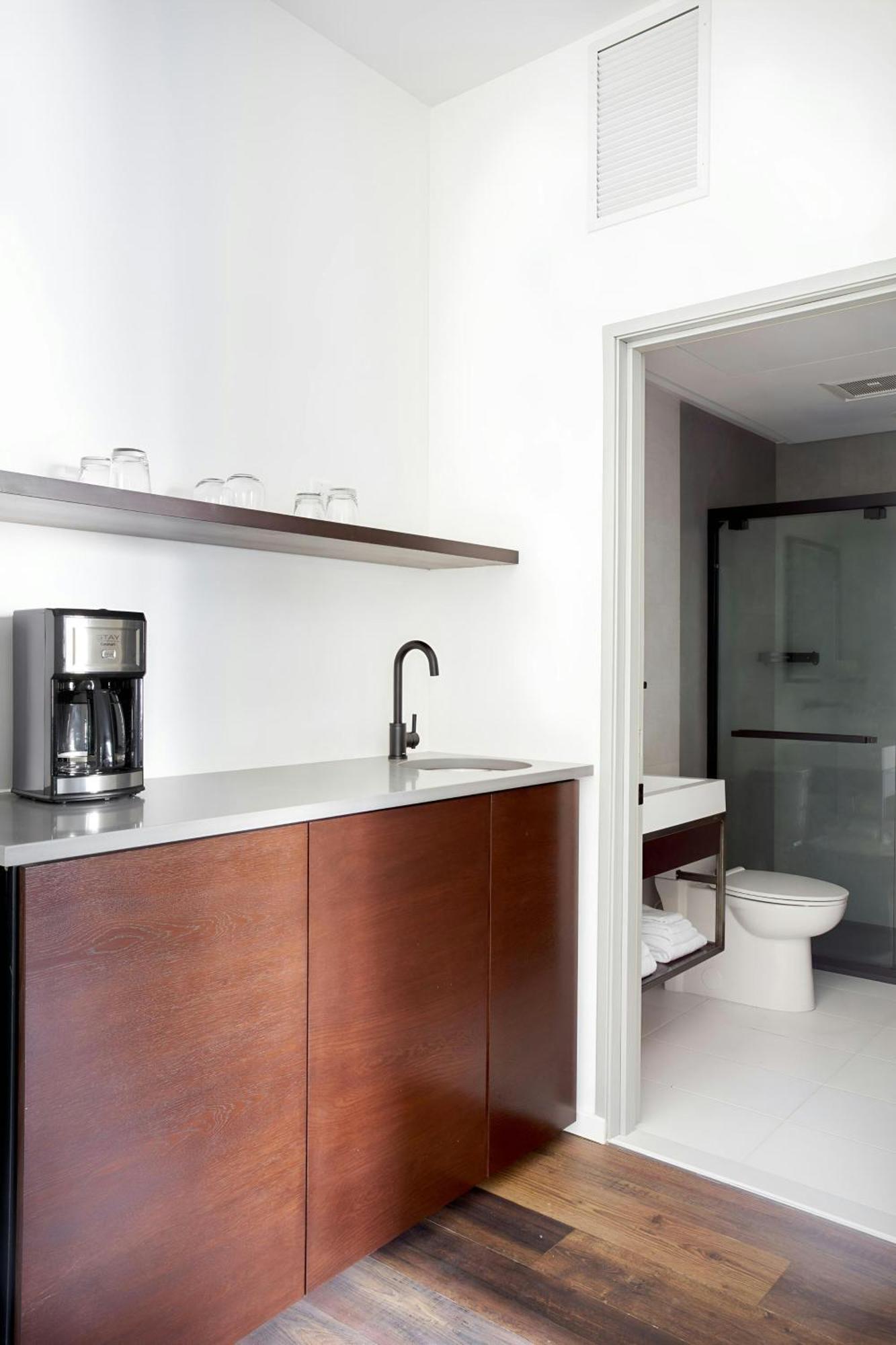 Habitación con 2 camas grandes