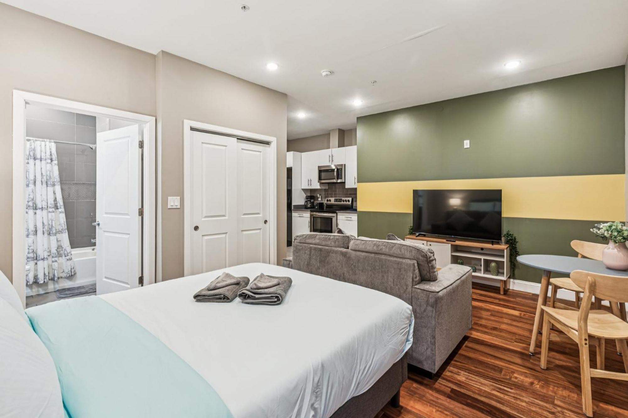 Studio Apartment