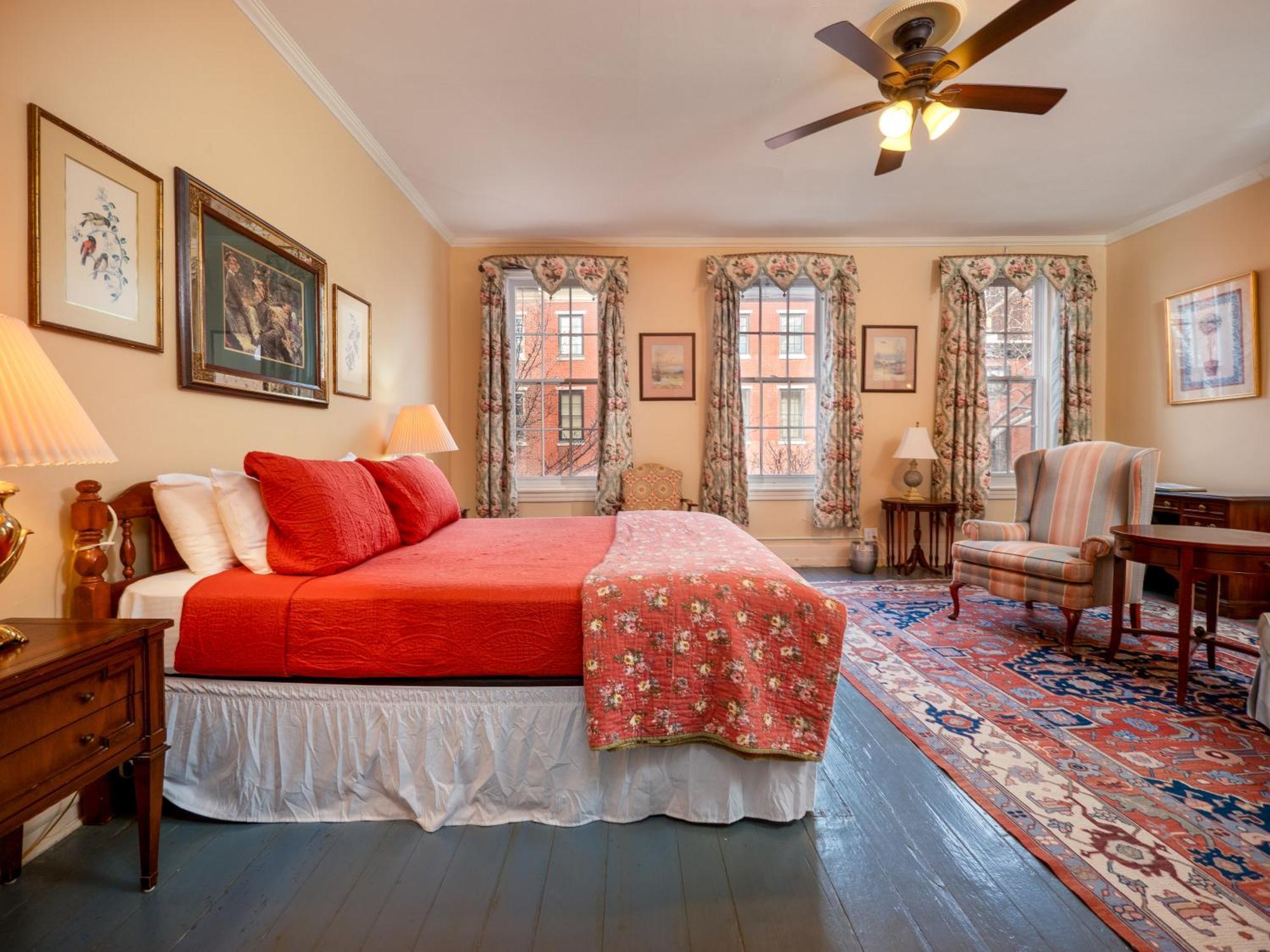 Queen Room #2,1769836978:JPEG