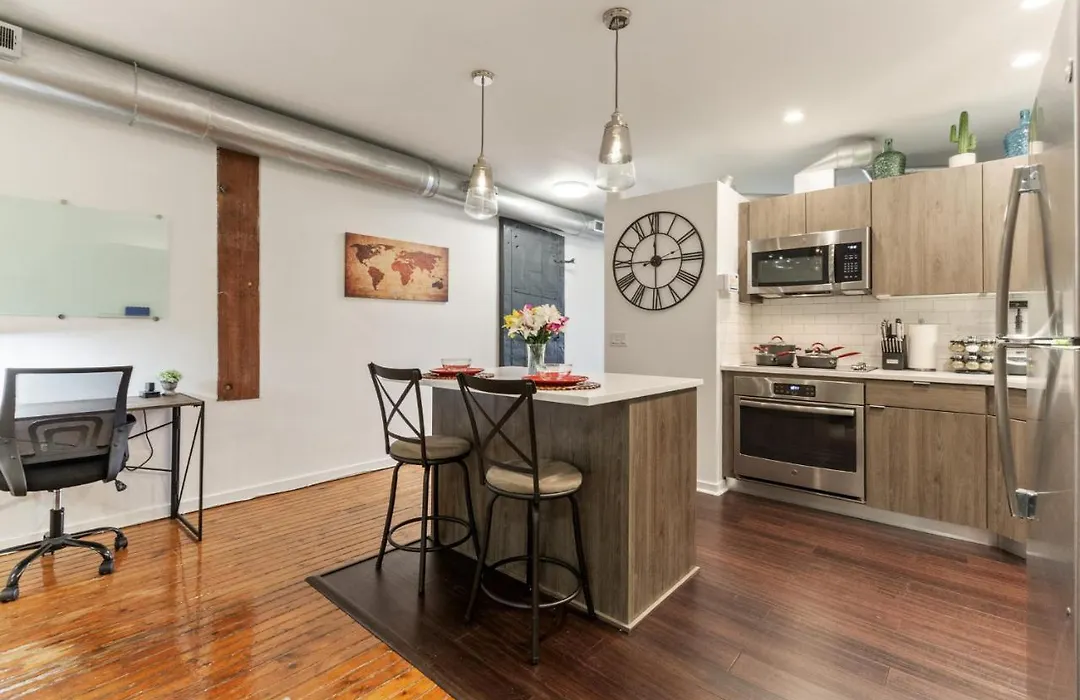 Luxury 1Br Old City-King Bed Walk To Liberty Bell & Independence Mall - Free Parking!-1