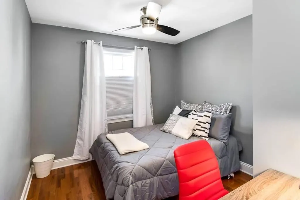 Stunning 3Br Modern Charm In South Philly-1