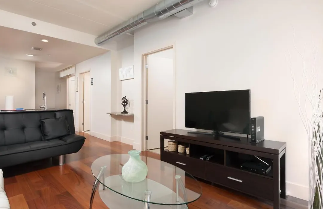 Fully Furnished 2 Bedroom 1 Bathroom Apartment Near Rittenhouse Apts-1
