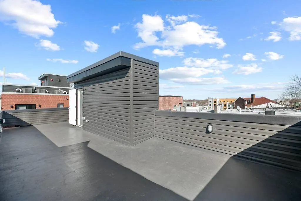 Ultramodern Philly Getaway,10 Mins Center City, Private Roof Top-1