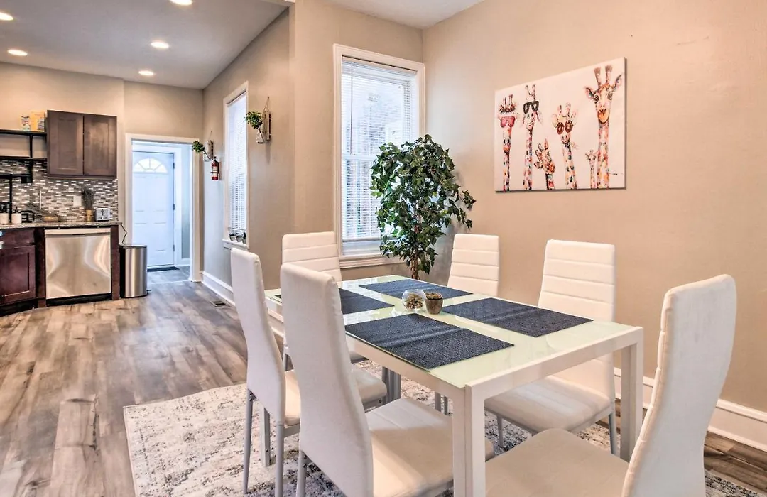 Sleek Philly Townhome About 10 Mi To City Center!-1