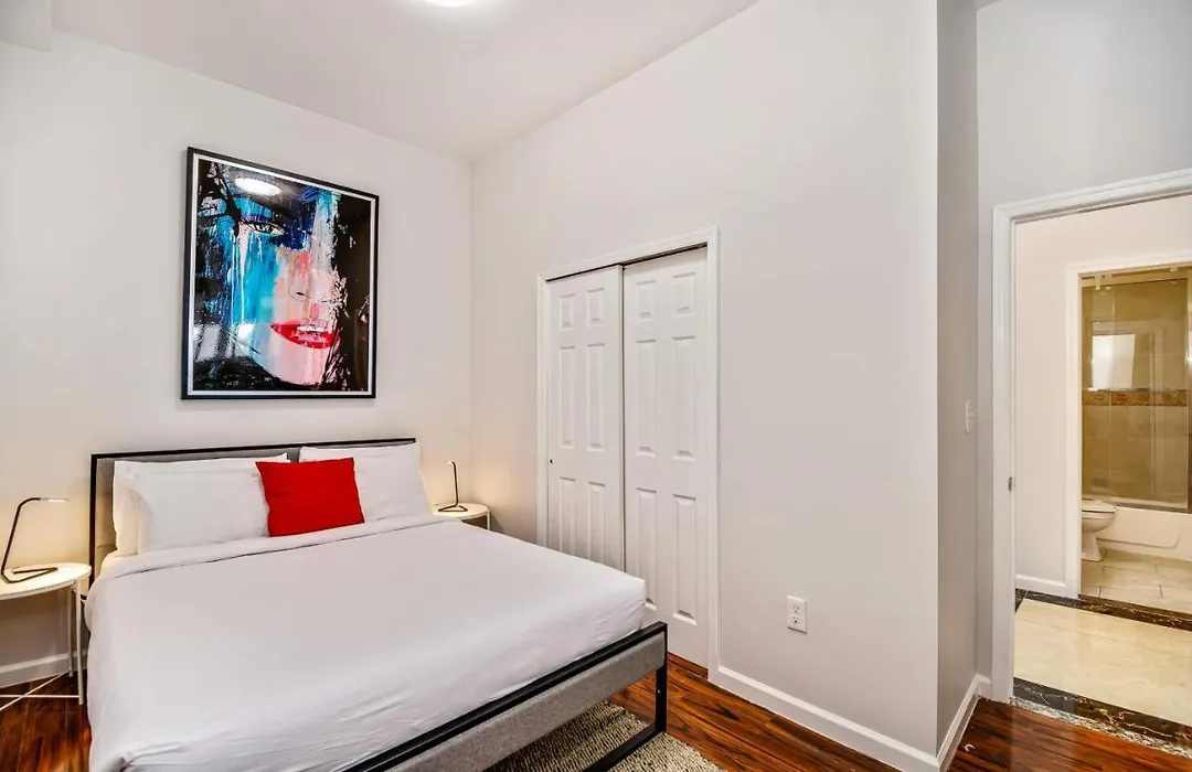 Escape To Philly And Stay In Our Place! 2Bd Apartment-1