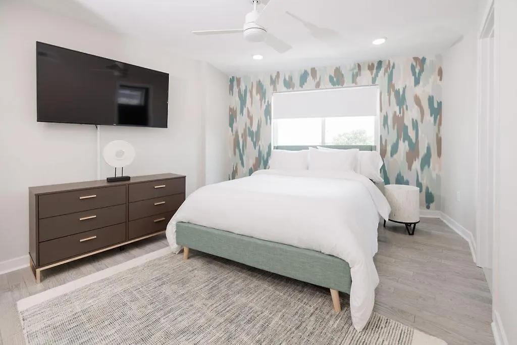 Montgomery Condo-1