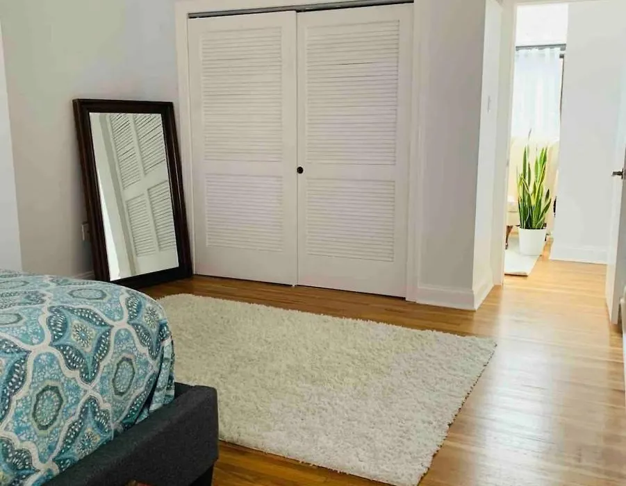 A Regal Retreat- Exclusive Parking, Prime Location-1