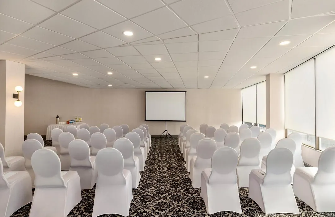 Holiday Inn Philadelphia Arpt-Stadium Area By Ihg-1