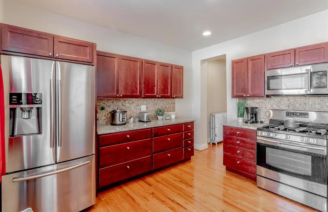 Private Room For Rent In Philadelphia - Comfy & Free Parking!-1