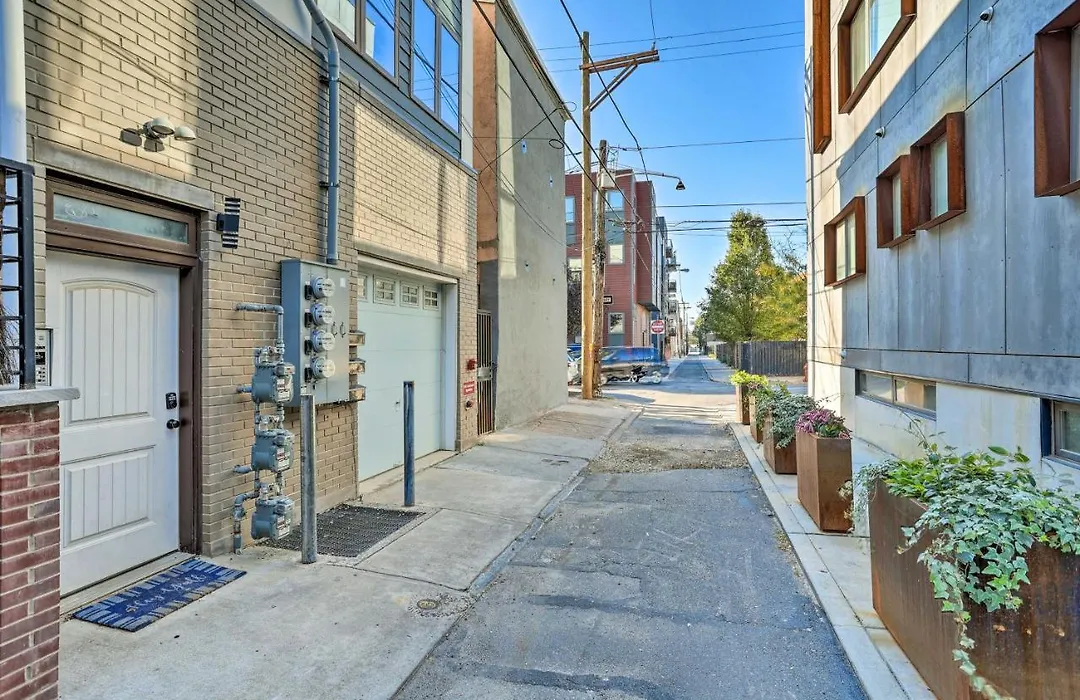 Philadelphia Condo, Rooftop Patio With Views!-1