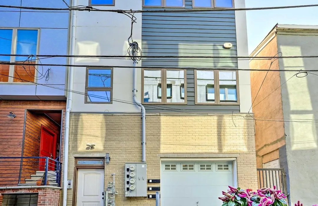 Philadelphia Condo About 2 Mi To Center City!-1