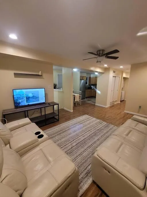 Spacious 2 Bedrooms Apartment-1