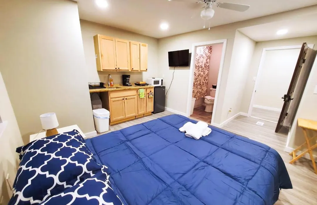 Furnished Studio Next To Hospitals At Roosevelt Boulevard-1