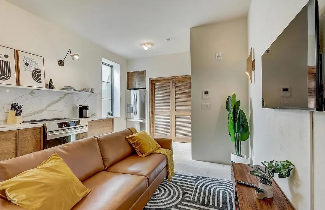 Frontdesk 313 South St Apts Philadelphia-1