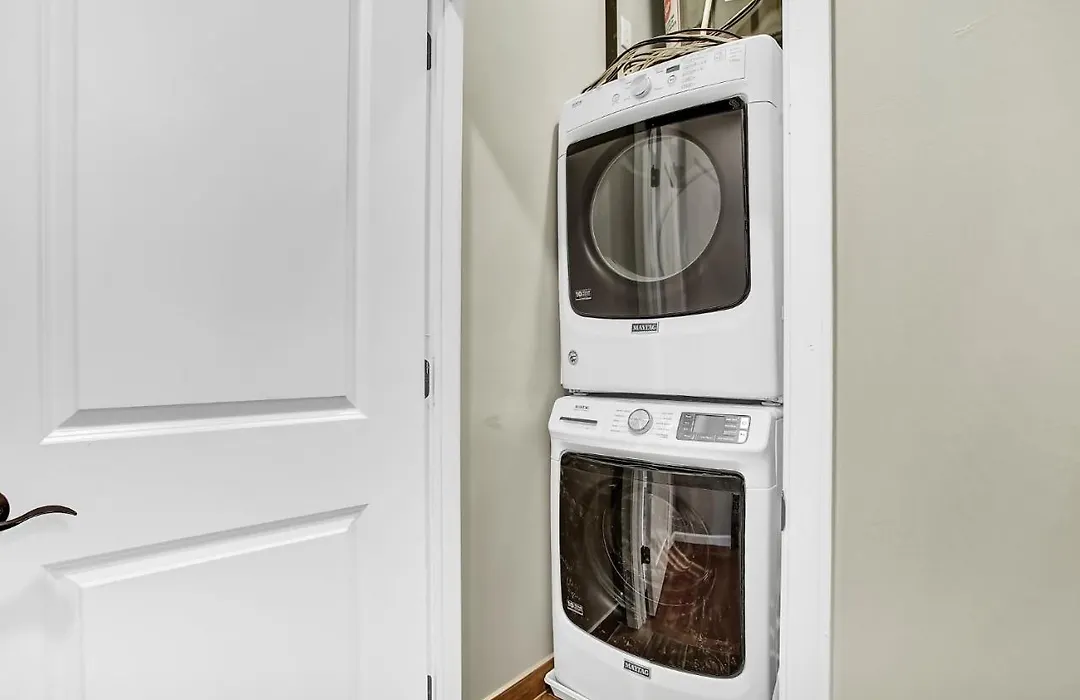 Magnificent Unit 2Br Apt On Broad Street-1