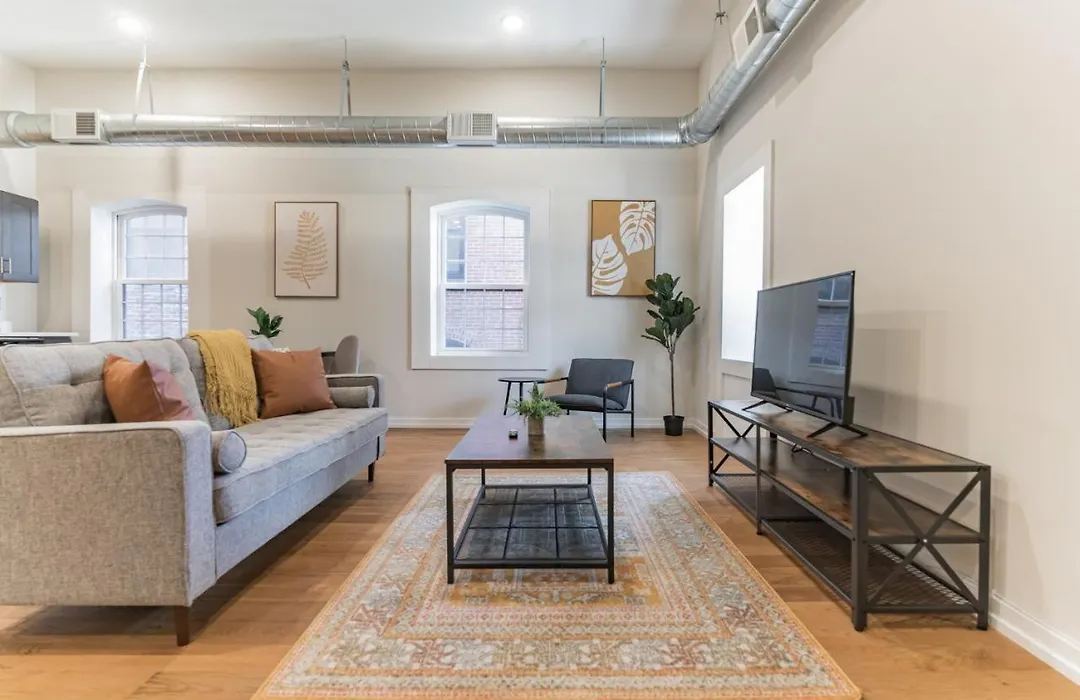Frontdesk 1136 N American St Apts Northern Liberties Philadelphia-1