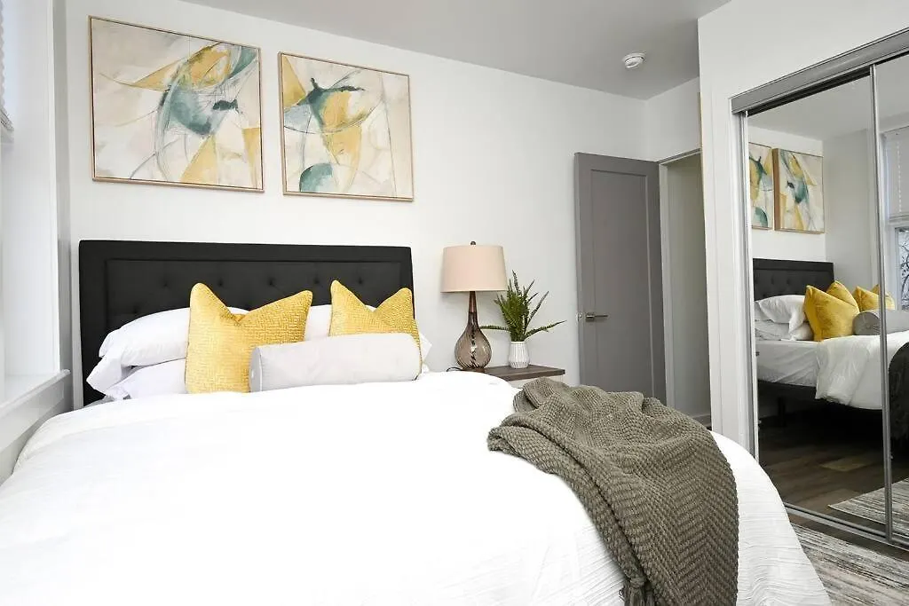 Spacious 2Bd 2.5Ba Apartment-1