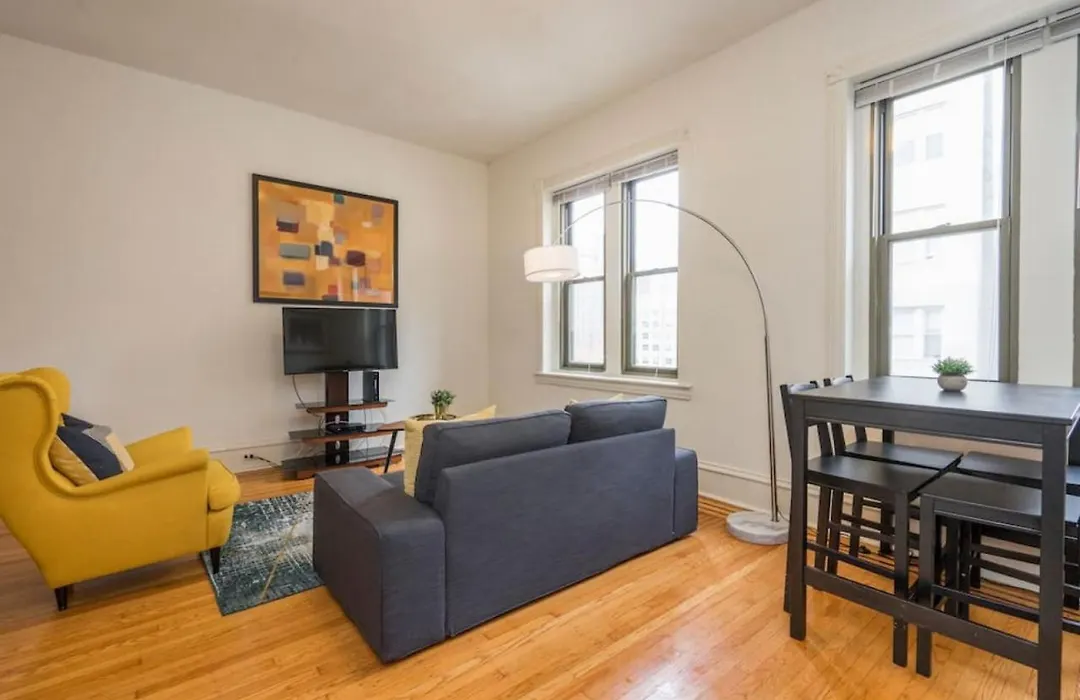 Perfectly Located 1 Bedroom Apartment-1