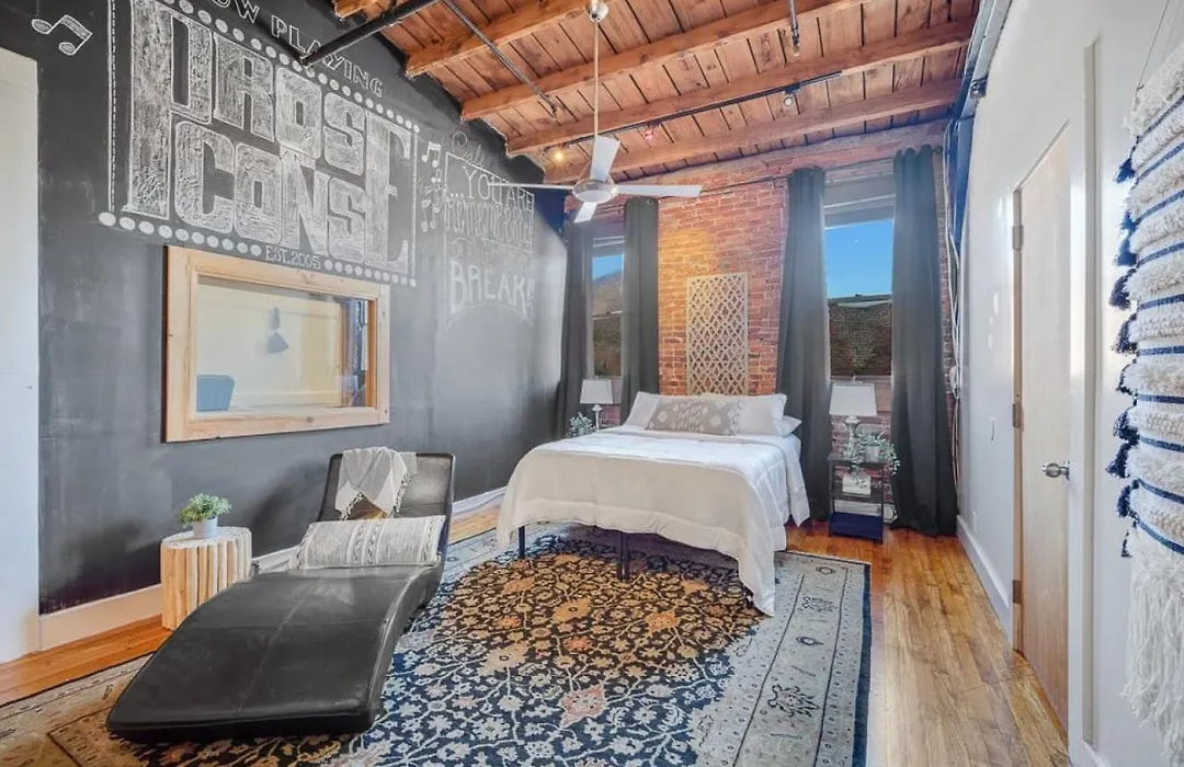 ⚽World Cup 2026 Luxury Industrial Loft - 4,000 Sq Ft, Sleeps 14, Private Gym, Billiards & 4-Tv Wall-1