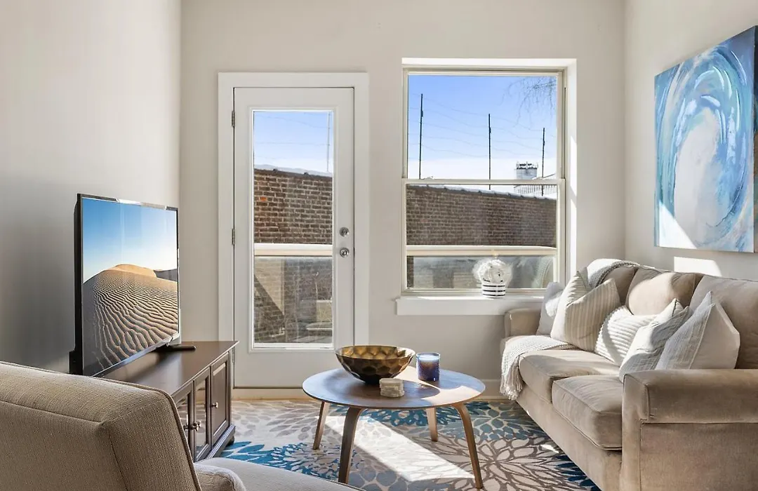 Perfect 2 Bedroom Graduate Hospital Condo With Balcony-1