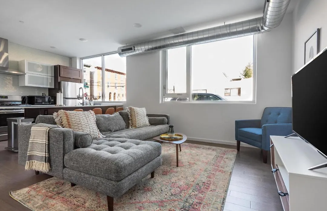 2Br Apartment In Philly-1