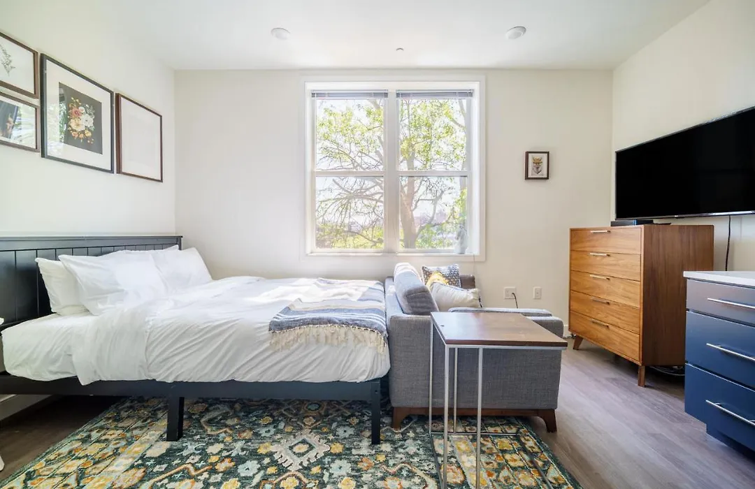 Fantastic Studio In Philadelphia Near Upenn With Gym-1