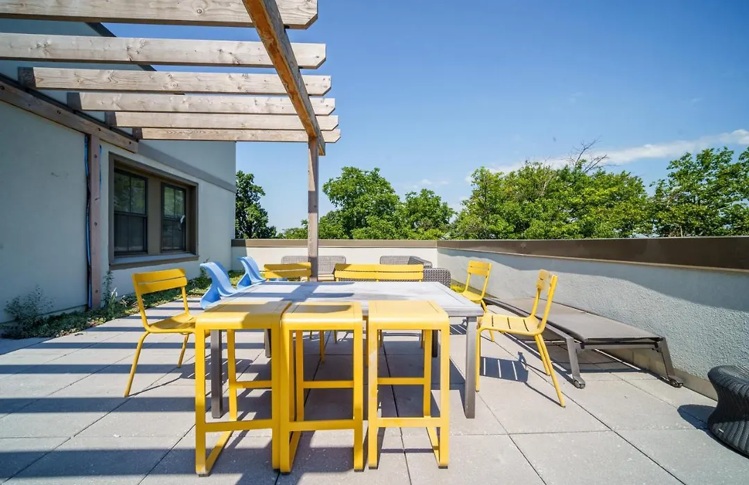 Perfect Studio In Philadelphia With Onsite Amenities-1