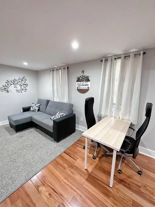 Renovated Private 1B/1B W Kitchen-1