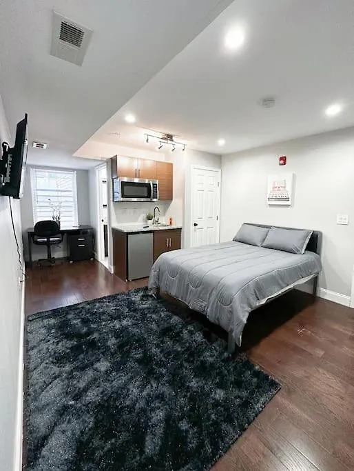 Efficient Cozy Studio Apartment By University City-1