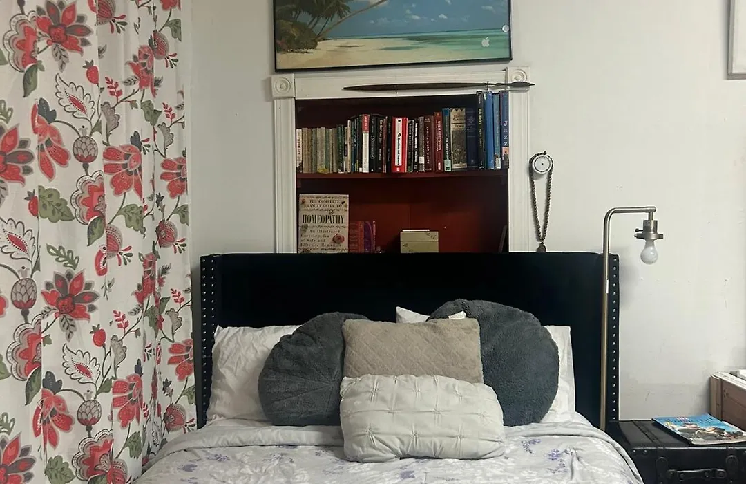 Center City Flat~ Studio Living In South Philly-1
