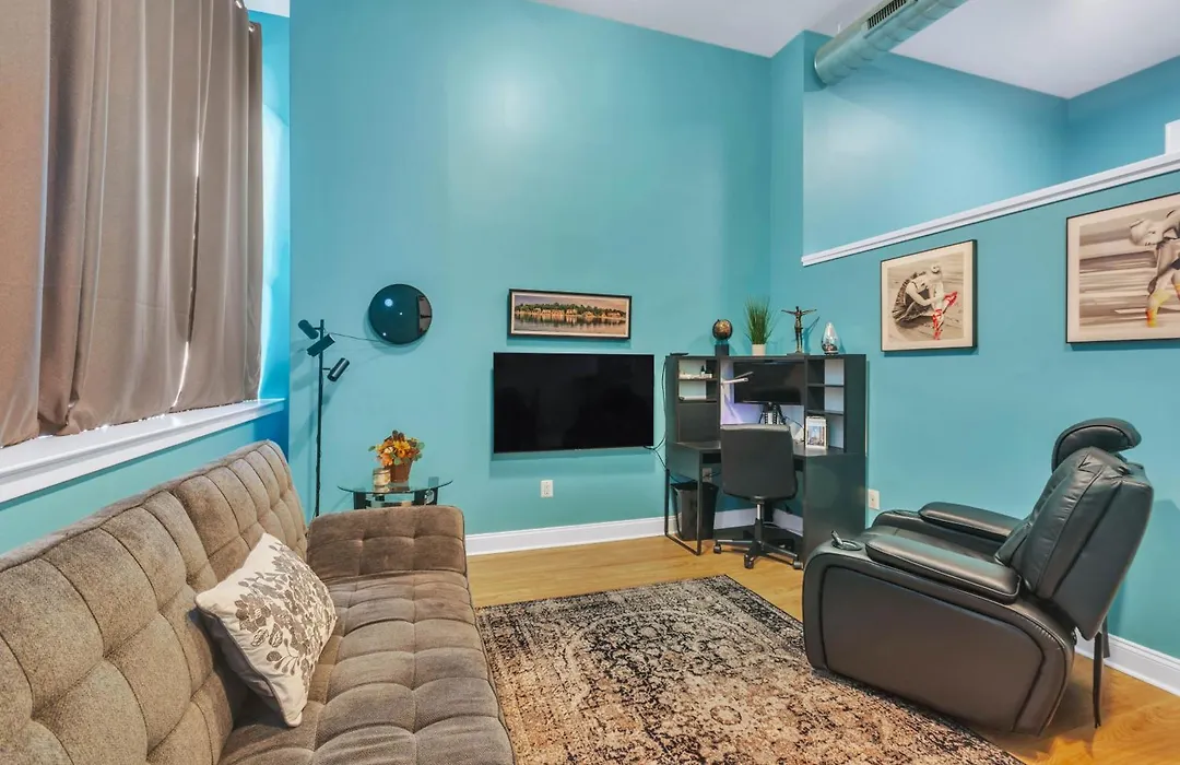 Broad Street Apartment-1