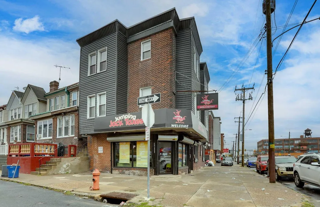Philadelphia Apartment, Near Transit + Sites!-1