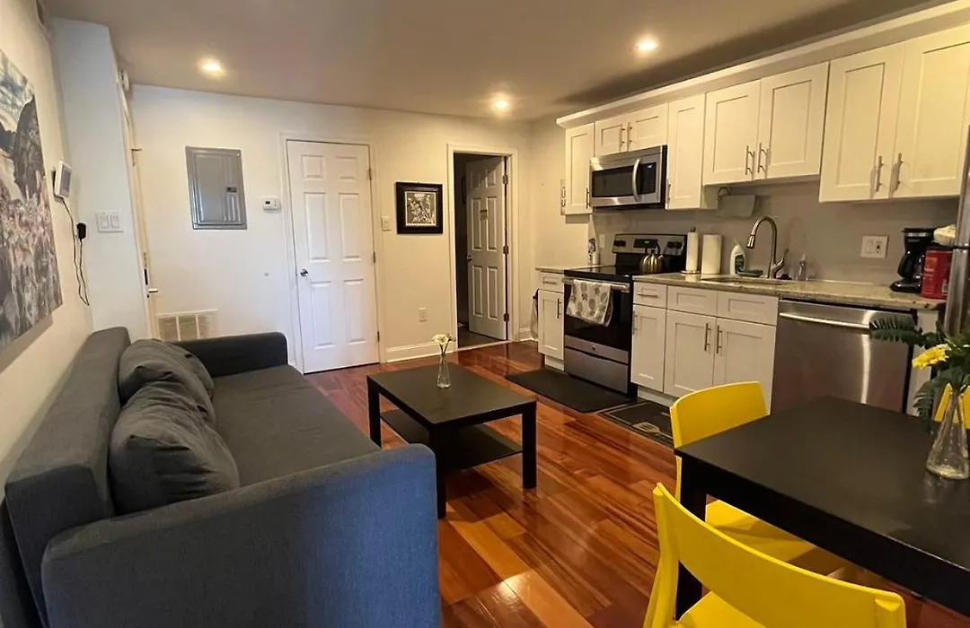 Modern Cozy Unit Near Geno's&Pat's-1
