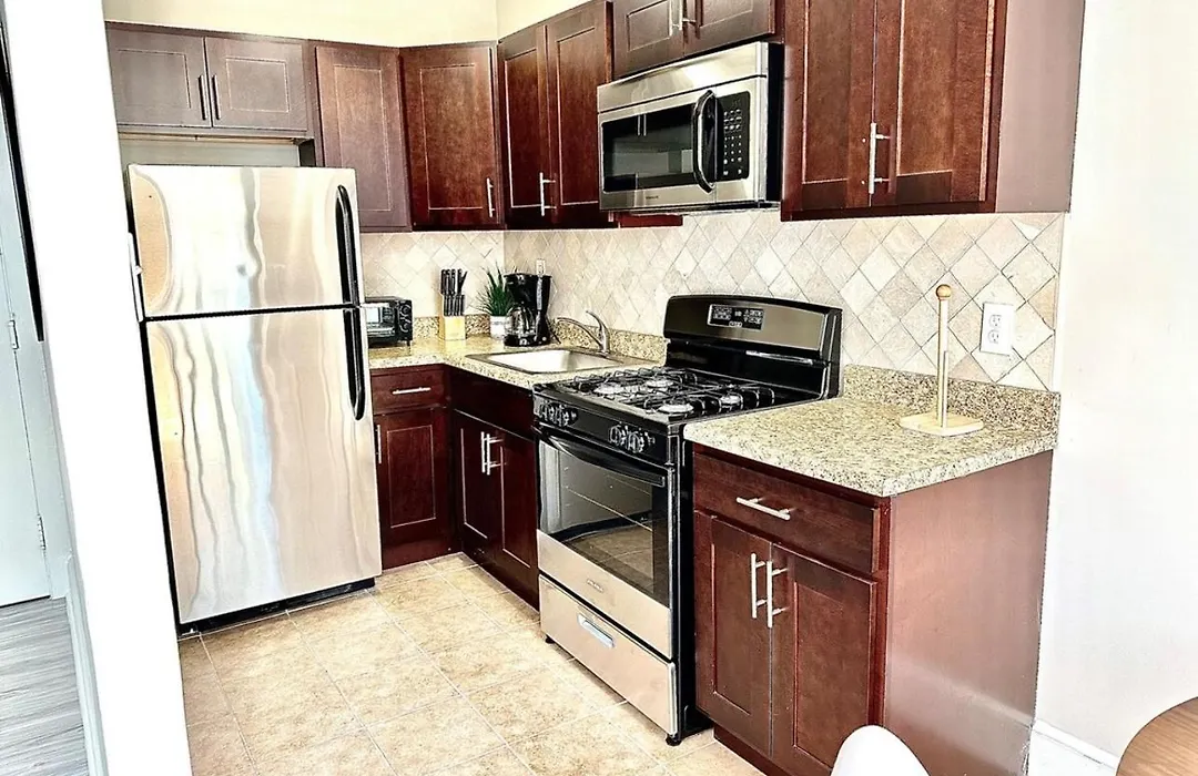 Lennox C405 Peaceful & Perfect Studio Apt-1