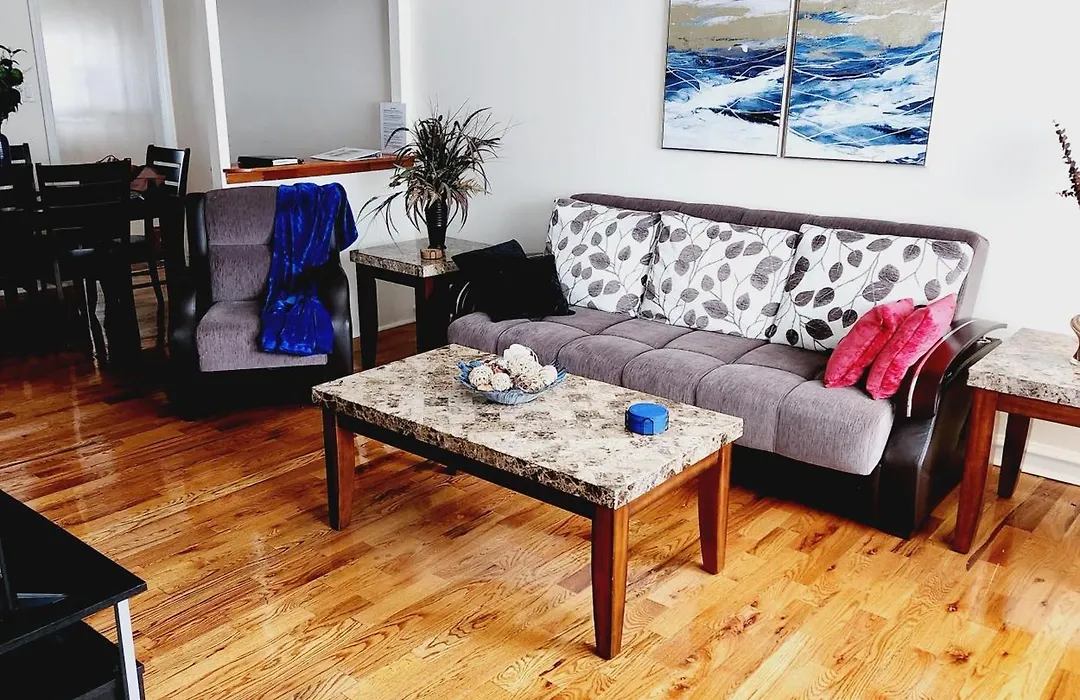 Cozy 1 Bedroom Business Suite-1