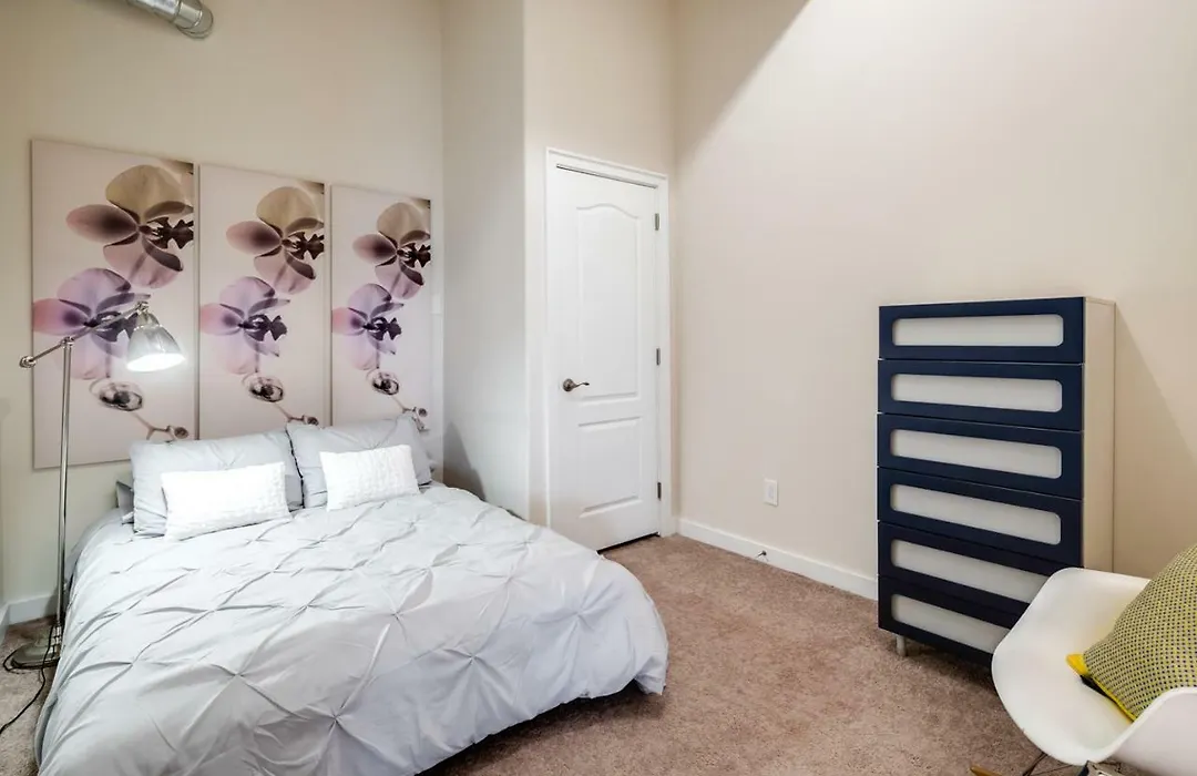 Gorgeous Penthouse 3 Bedroom Apt-1