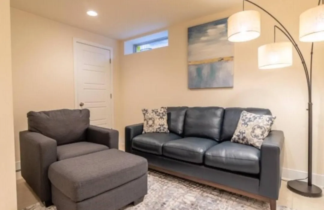Beautiful Lux 4 Bedroom*Near Penn/Chop*Roof Deck-1