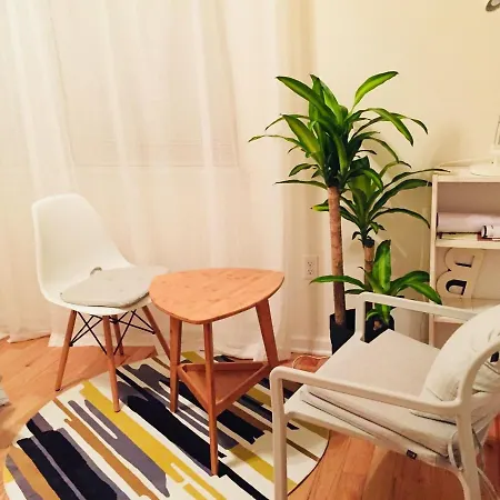 Cozy Bedrooms At University City In Philadelphia-2