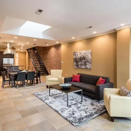 Gorgeous Old City Penthouse Wprivate Roof Deck-3