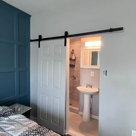 Comfy Osage Suite-3