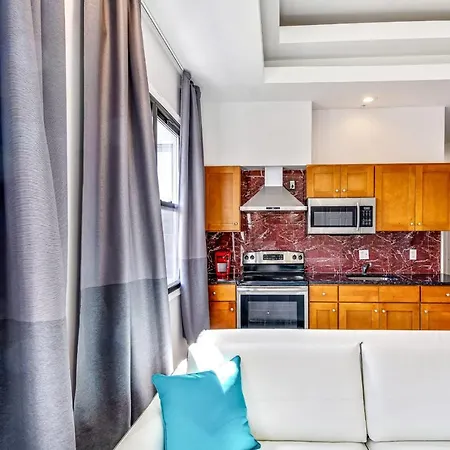 The Spot Just Steps Away From Reading Terminal 2Bd Apartment-3