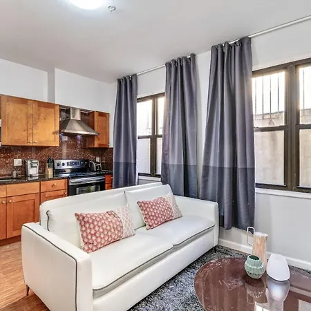 Cozy And Stylish 2Bd Apt With Great Location!-3