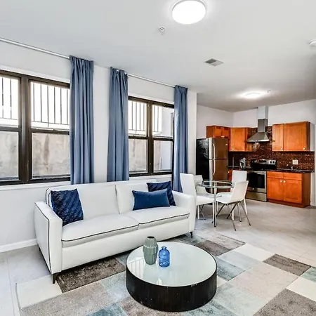 The Blue Wall 2Bd Apartment With Excellent Location-2