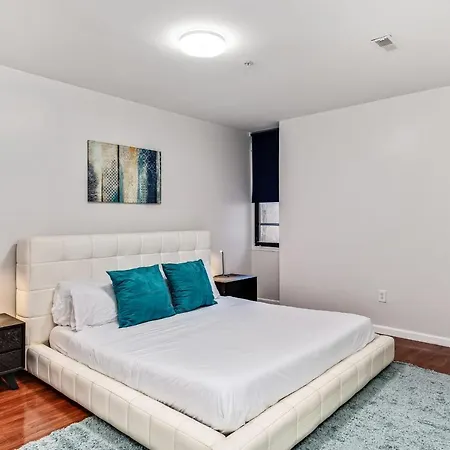 Cozy And Stylish 2Bd Apt With Great Location!-2