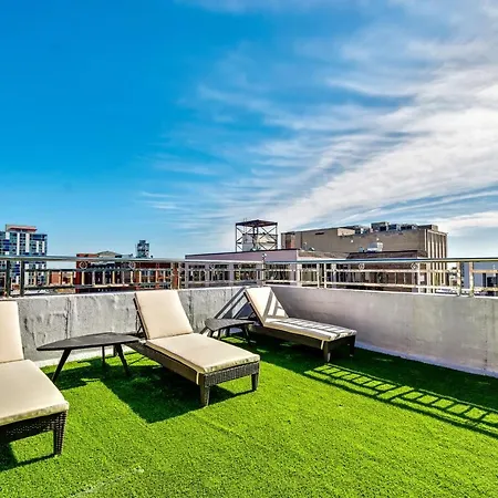 The Retreat In The City W Deck-3