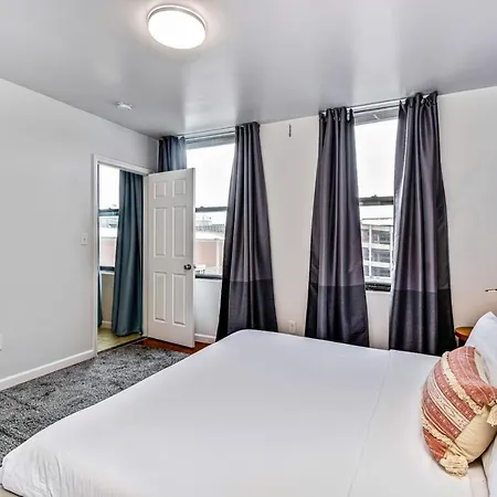 Gorgeous 2Bd Next To The Convention Center And Reading Terminal-2