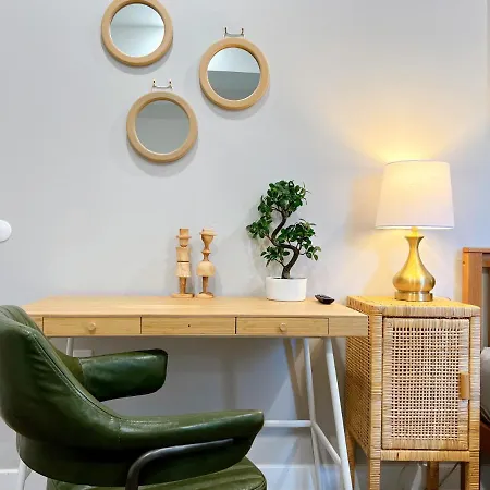 Stay At Luna On Ridge Ave-2