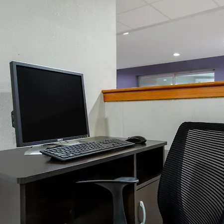 Microtel Inn & Suites By Wyndham Philadelphia Airport-3