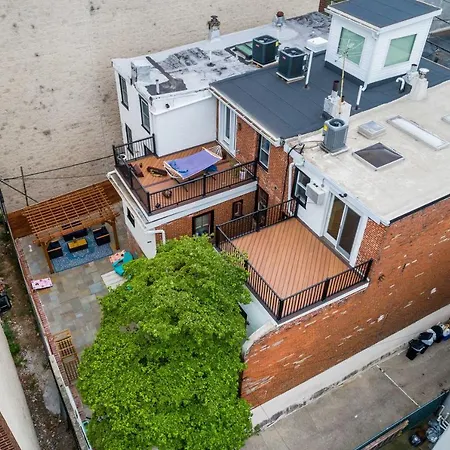 Upscale And Unique Townhome In University City!-2